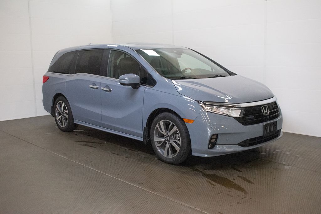 2024 Honda Odyssey Touring's photo