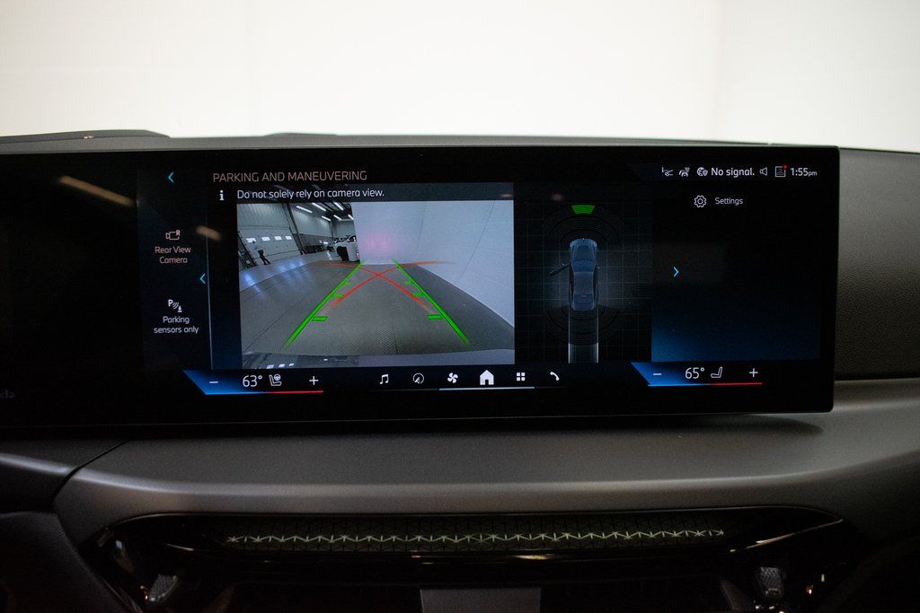 2025 BMW 2 Series 230i - Photo 16