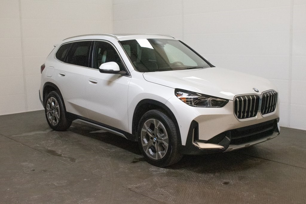 2026 BMW X1 28i's photo