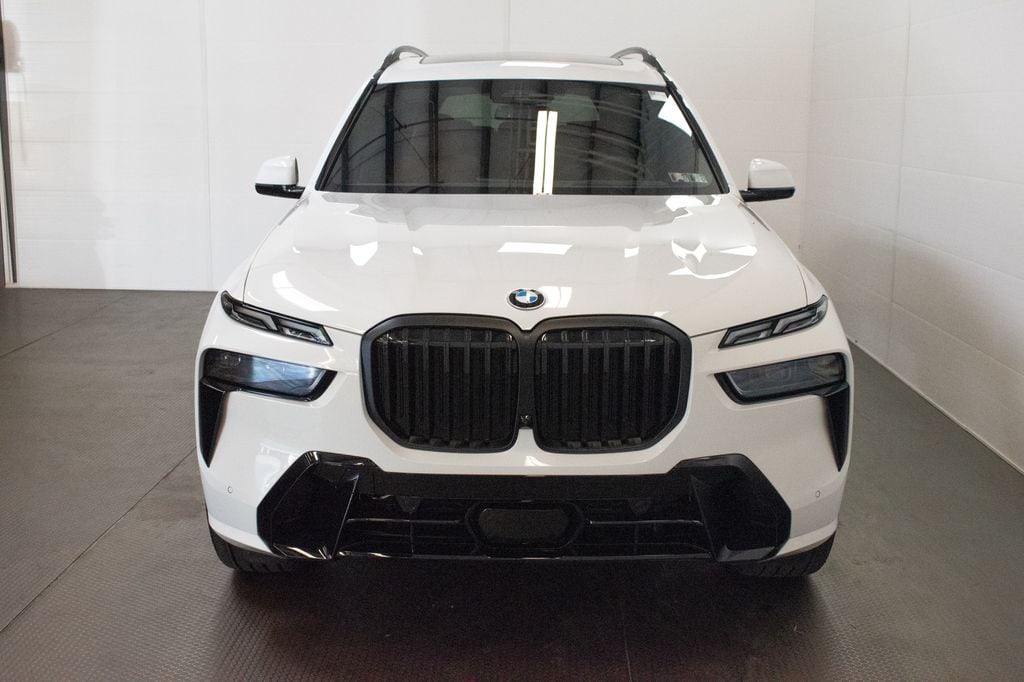 New 2027 BMW X7 xDrive40i SUV