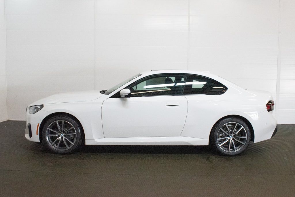 2025 BMW 2 Series 230i - Photo 7