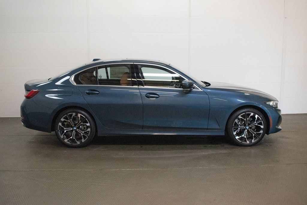 New 2026 BMW 330i xDrive Sedan