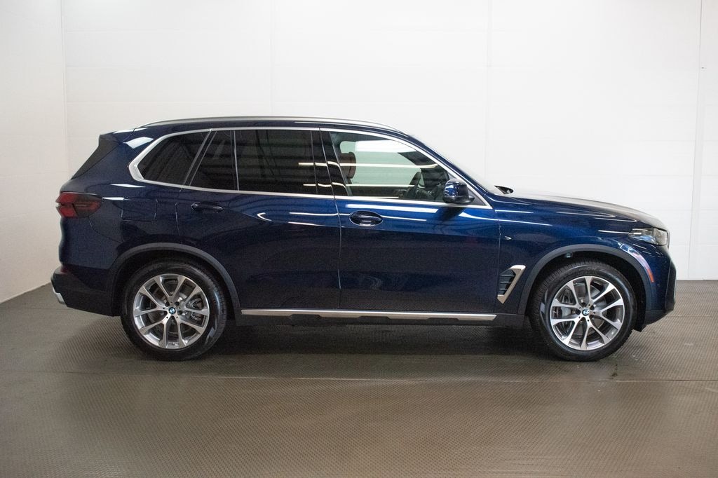 New 2026 BMW X5 PHEV xDrive50e SUV