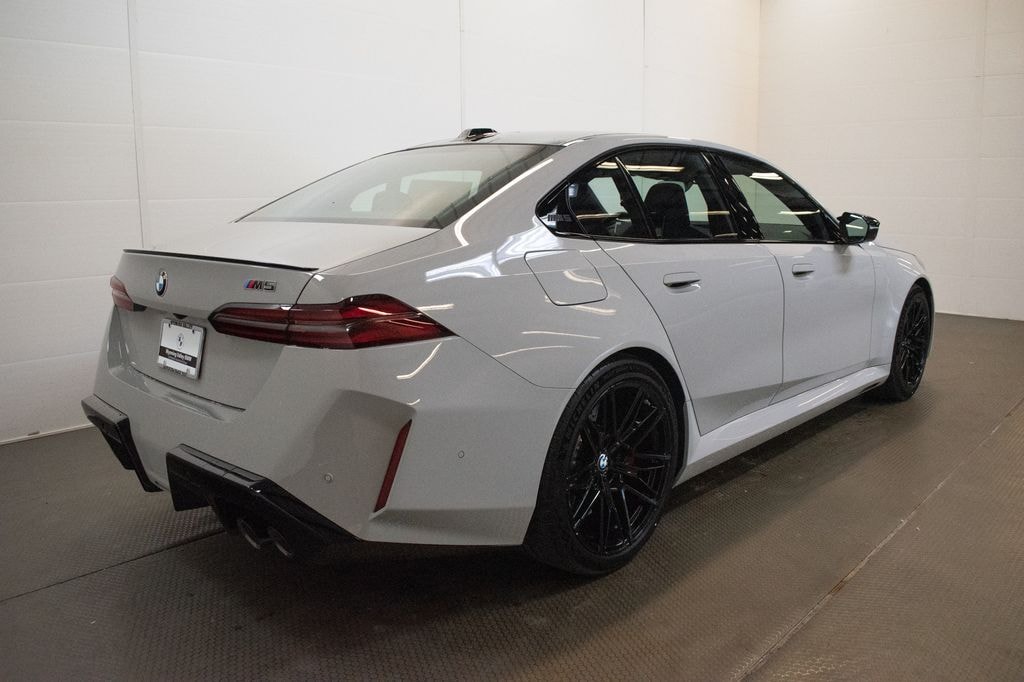 New 2027 BMW M5 Sedan