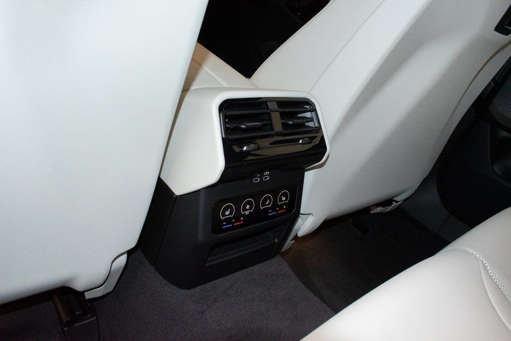 2026 BMW 5 Series 530i - Photo 25