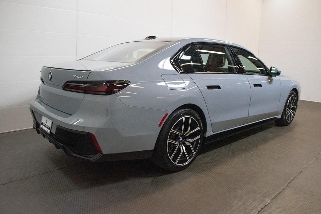 New 2026 BMW 740i xDrive Sedan