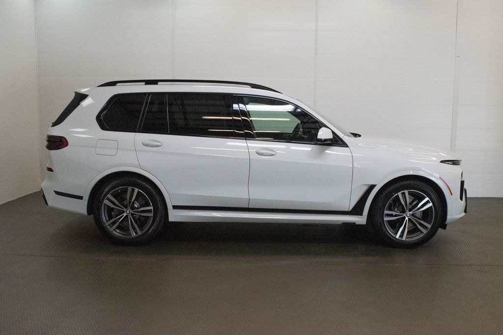New 2027 BMW X7 xDrive40i SUV