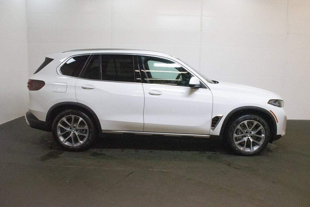 New 2026 BMW X5 xDrive40i SUV