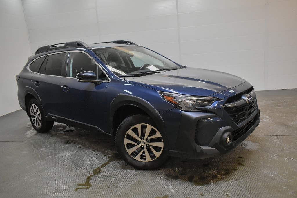 2024 Subaru Outback Premium's photo