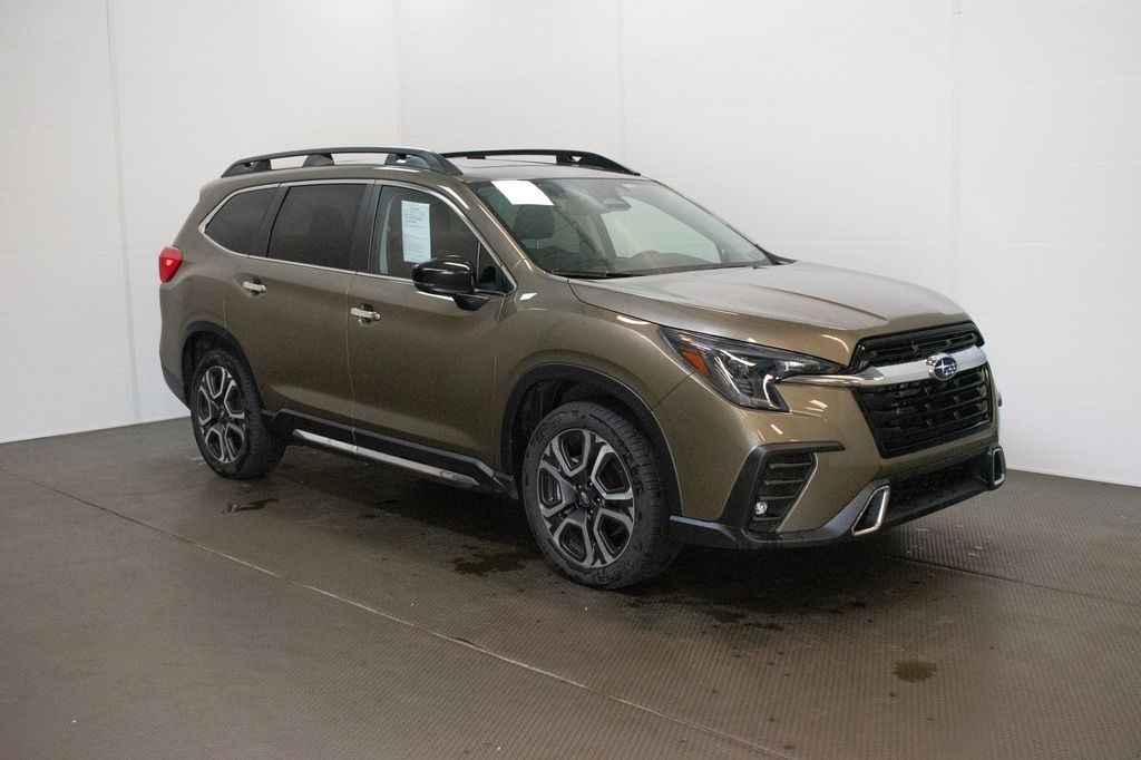 2024 Subaru Ascent Touring's photo