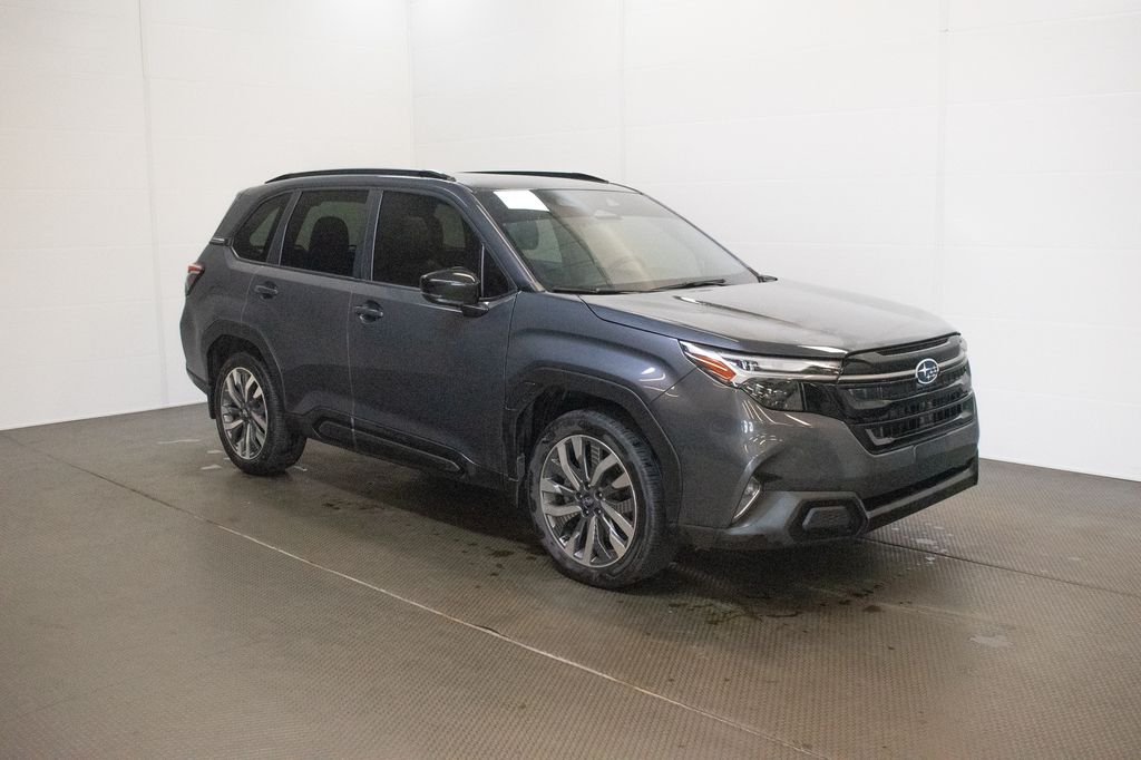 2025 Subaru Forester Touring's photo