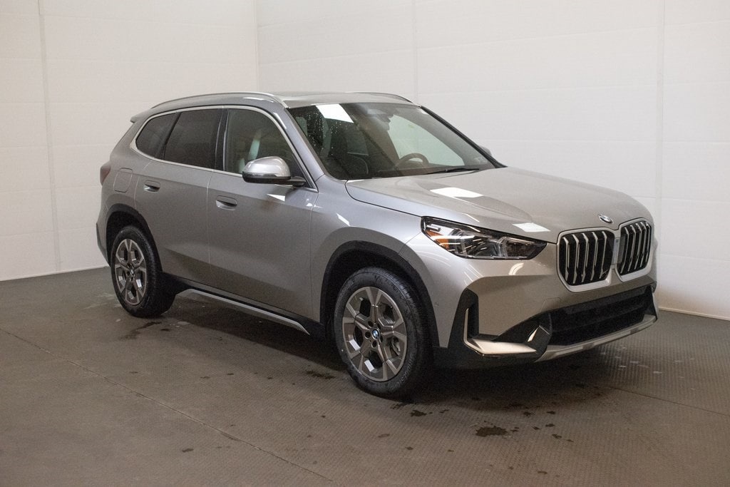 2026 BMW X1 28i's photo