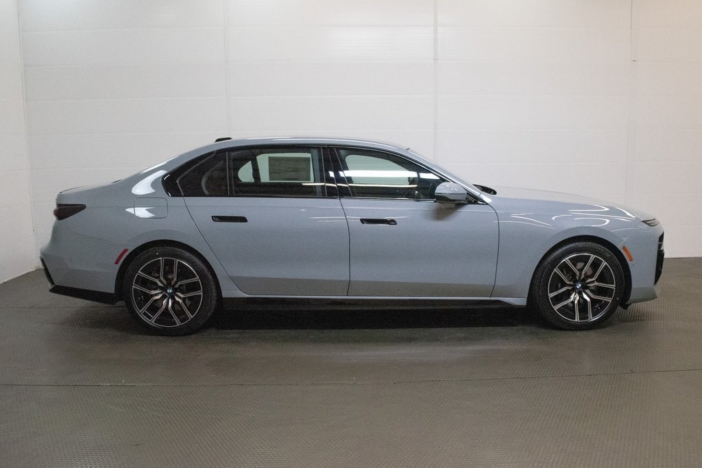 New 2026 BMW 740i xDrive Sedan