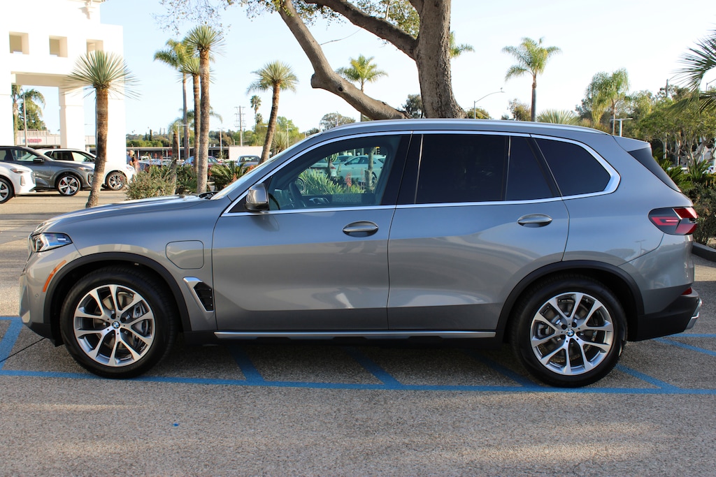 New 2026 BMW X5 PHEV xDrive50e SUV
