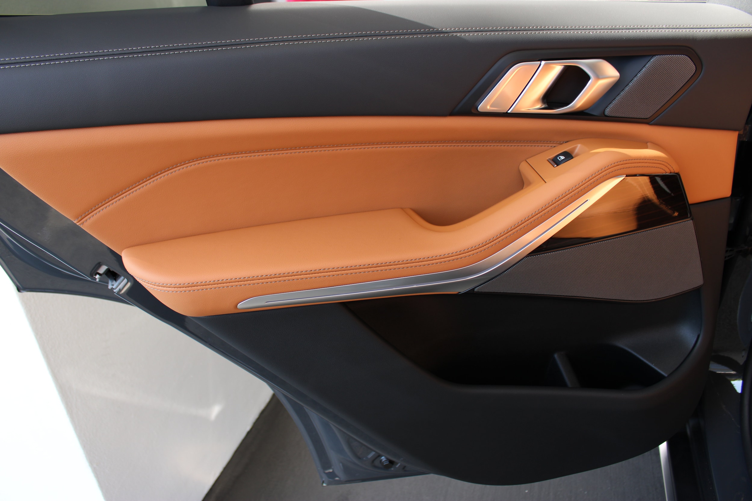 2026 BMW X5 50e - Photo 24