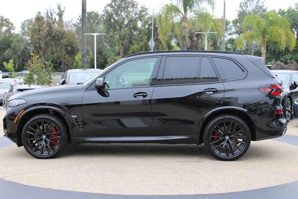 New 2026 BMW X5 sDrive40i SUV