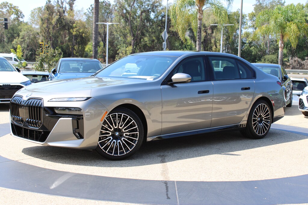 New 2026 BMW 740i Sedan