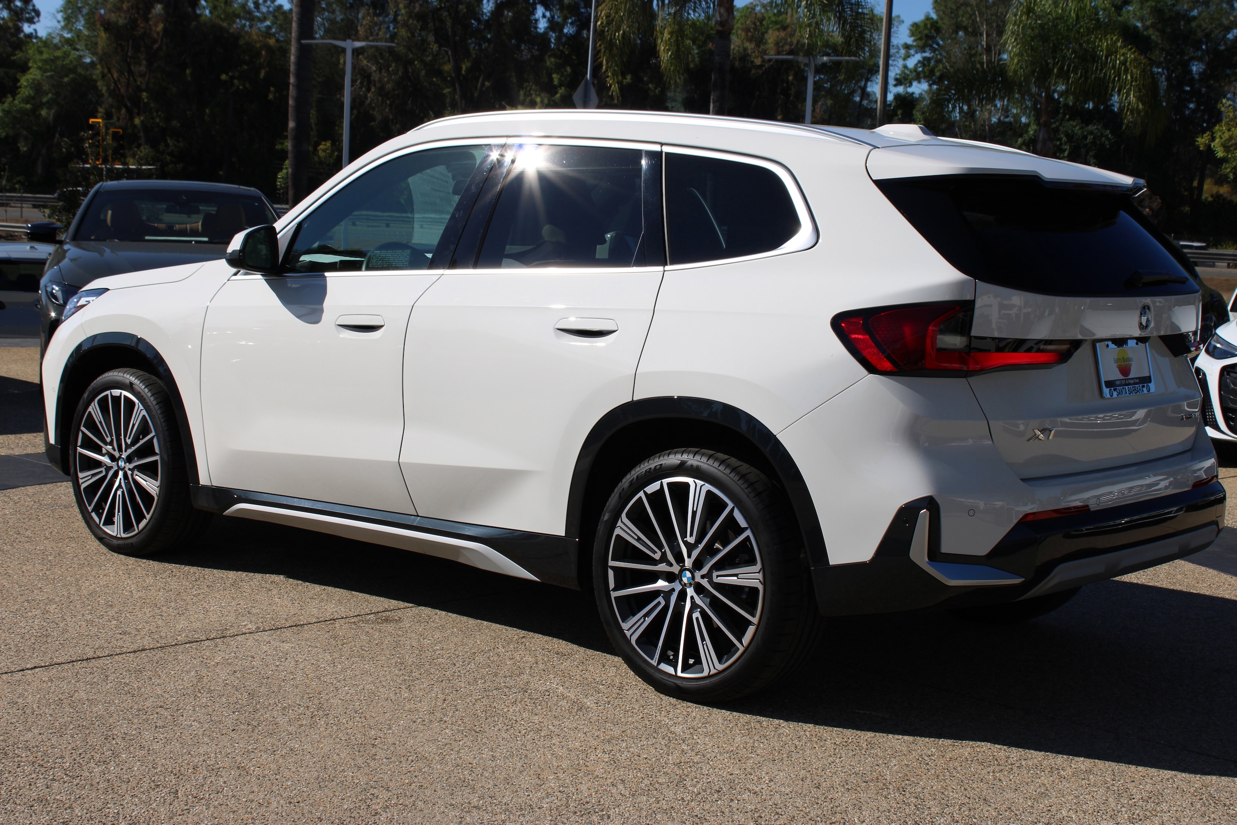 2025 BMW X1 xDrive28i photo 2