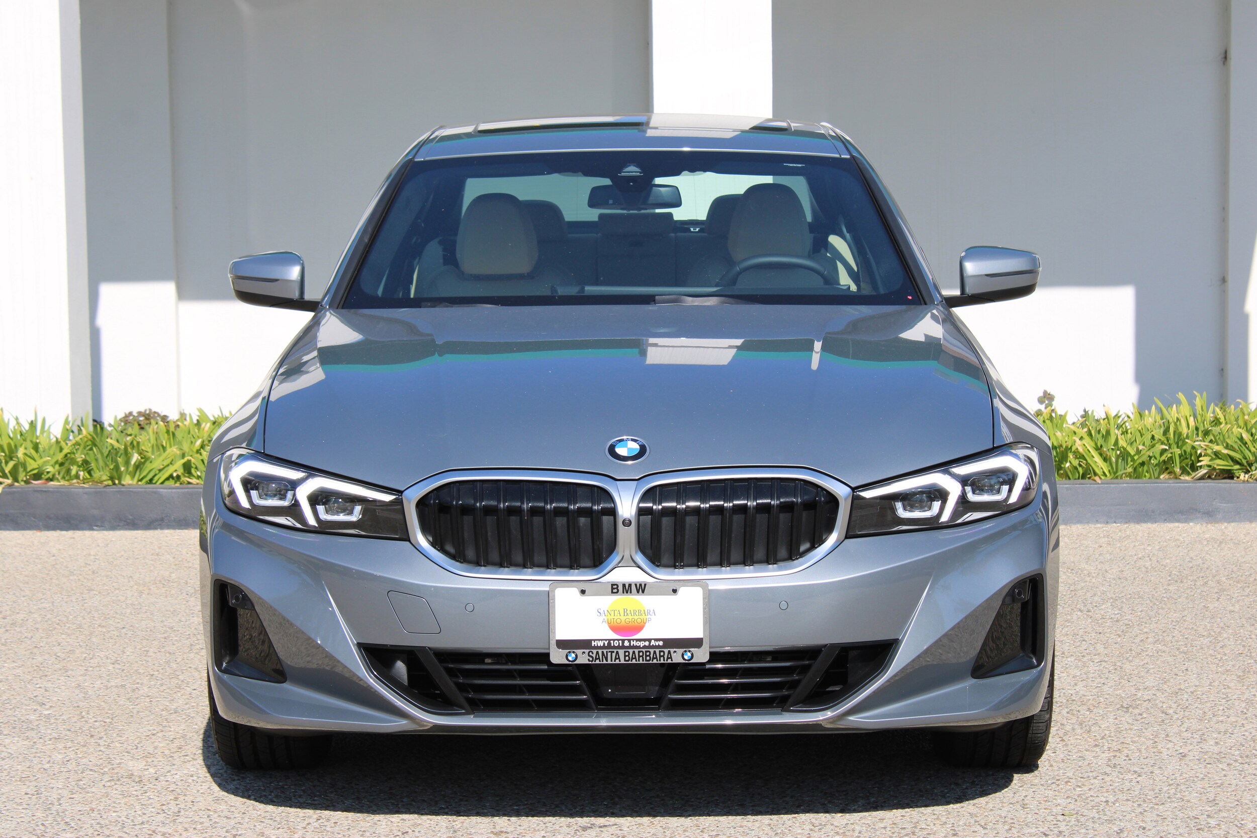 2025 Bmw 330i photo 2