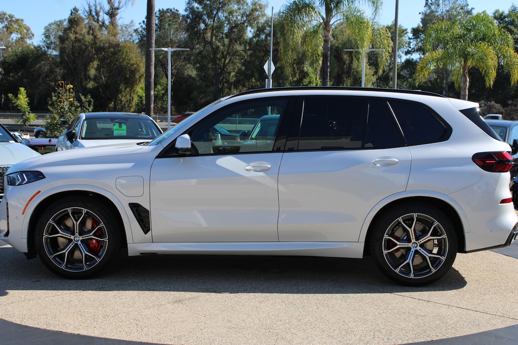New 2026 BMW X5 PHEV xDrive50e SUV