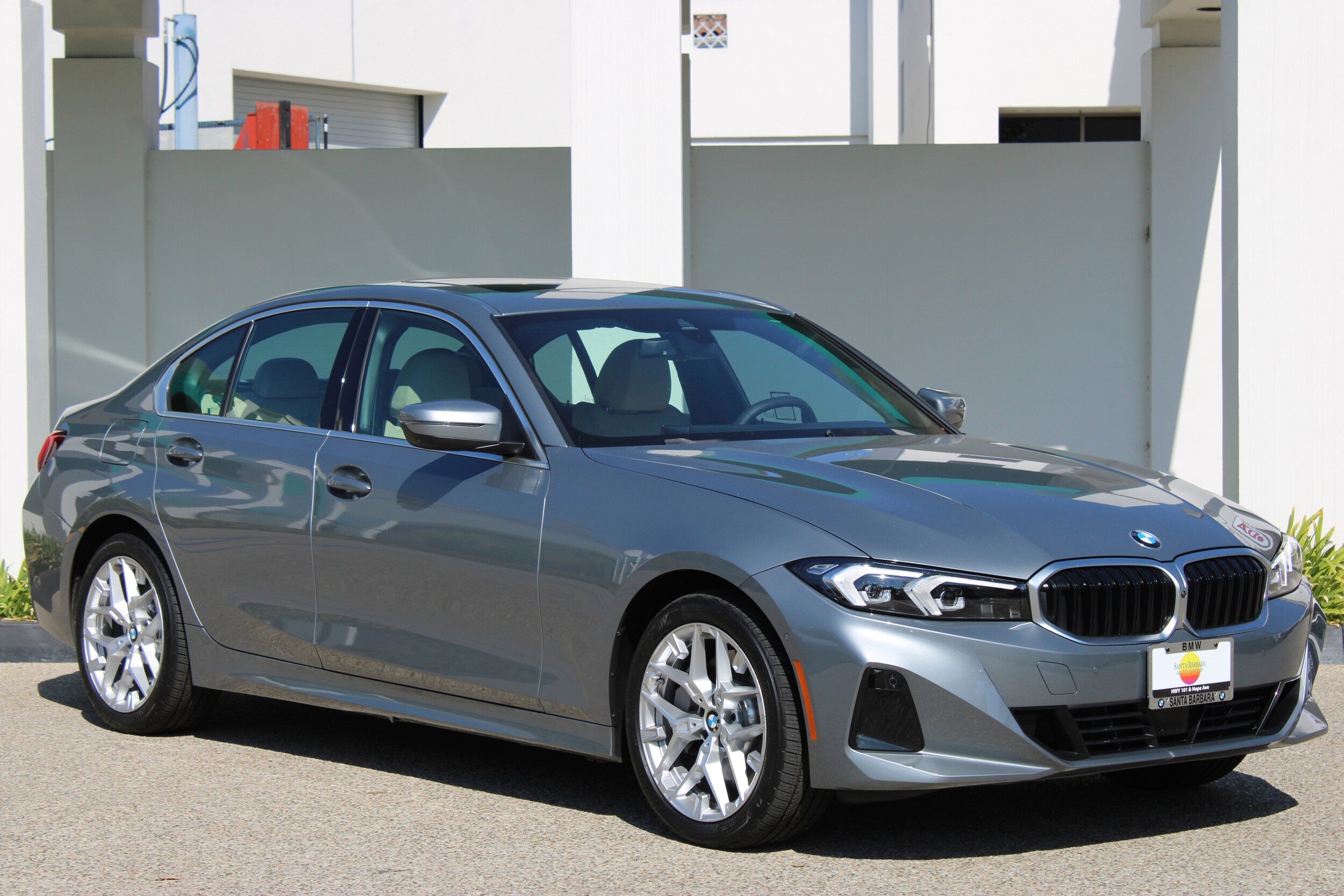 2025 Bmw 330i photo 3