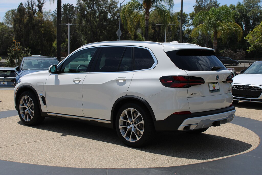 New 2026 BMW X5 PHEV xDrive50e SUV