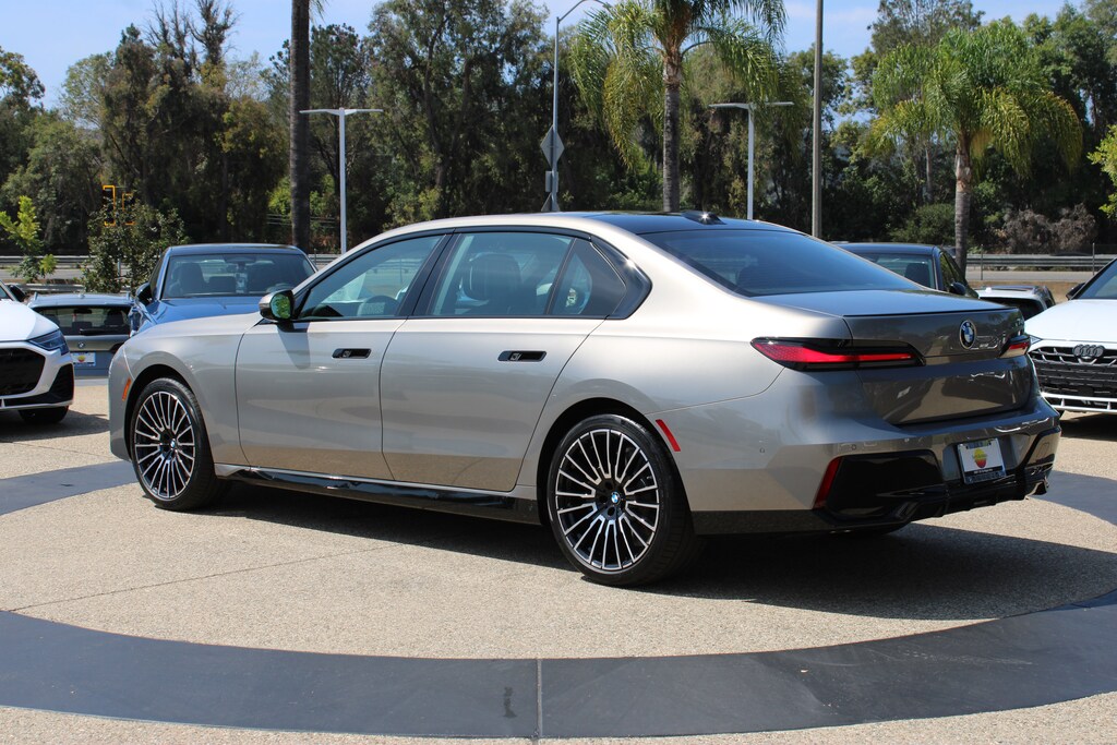 New 2026 BMW 740i Sedan