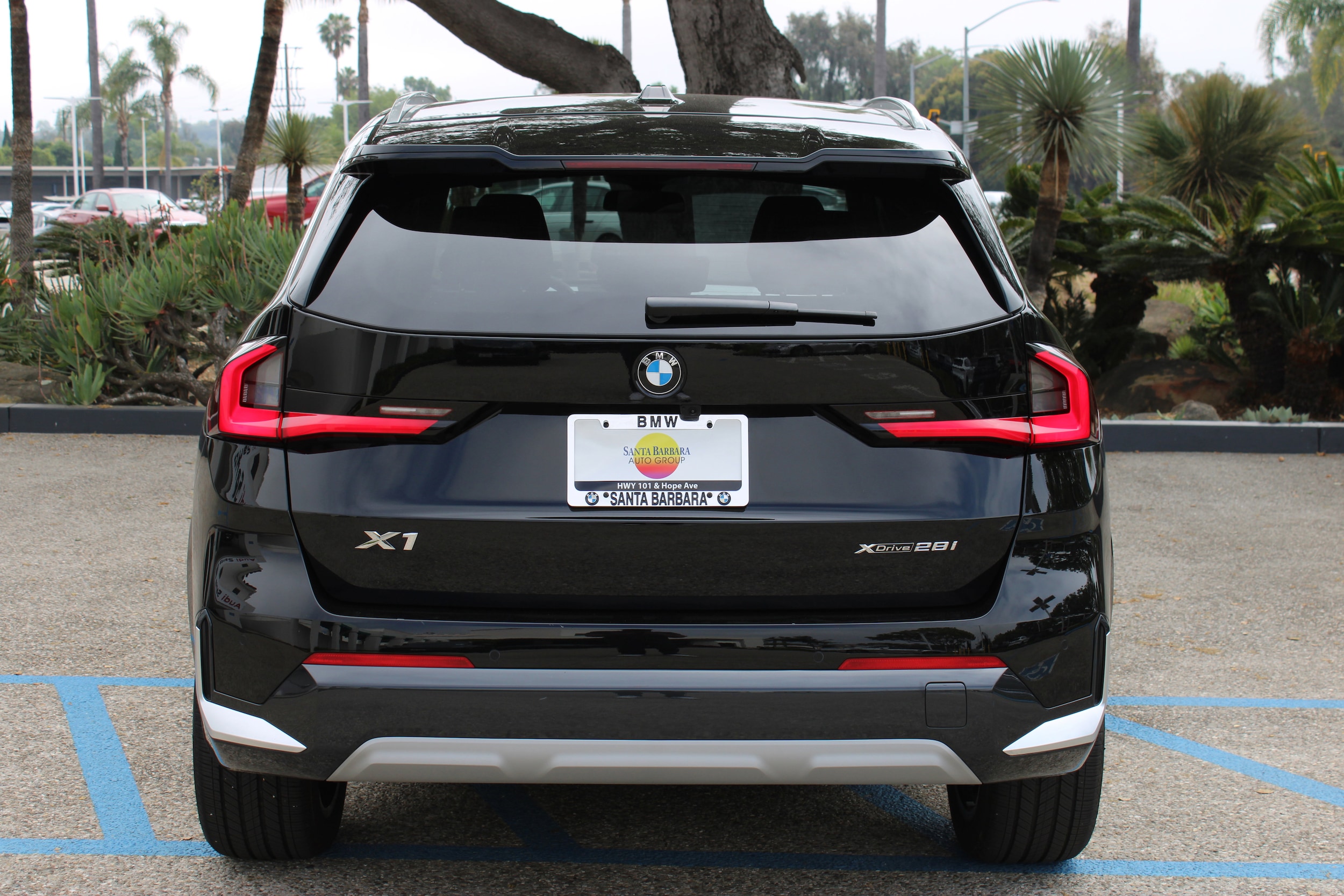 2025 BMW X1 xDrive28i photo 4