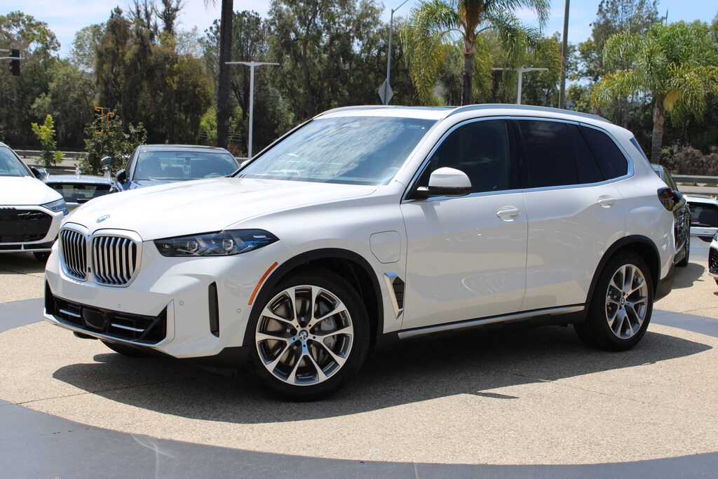 New 2026 BMW X5 PHEV xDrive50e SUV