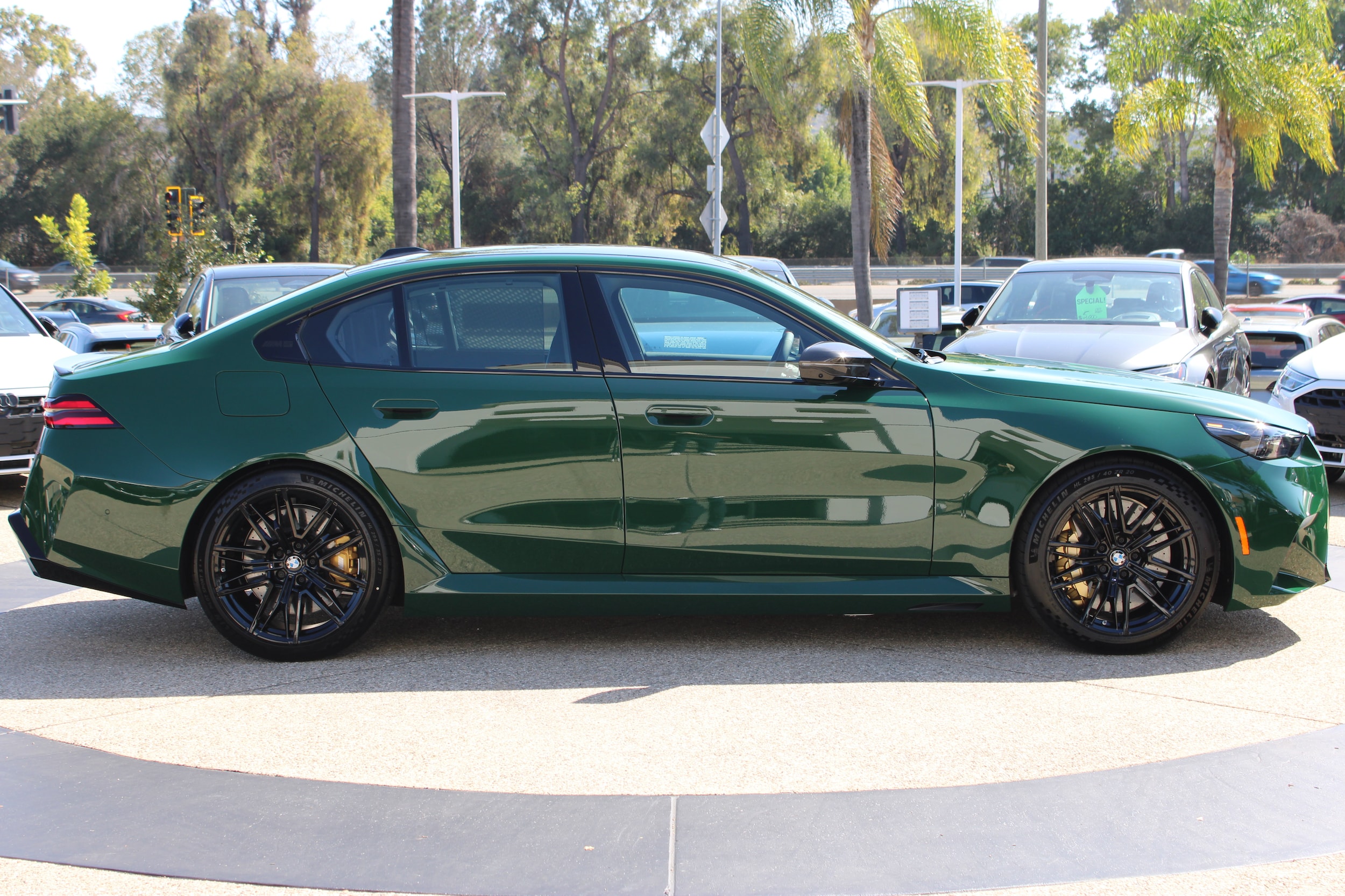 2027 BMW M5 M5 - Photo 7