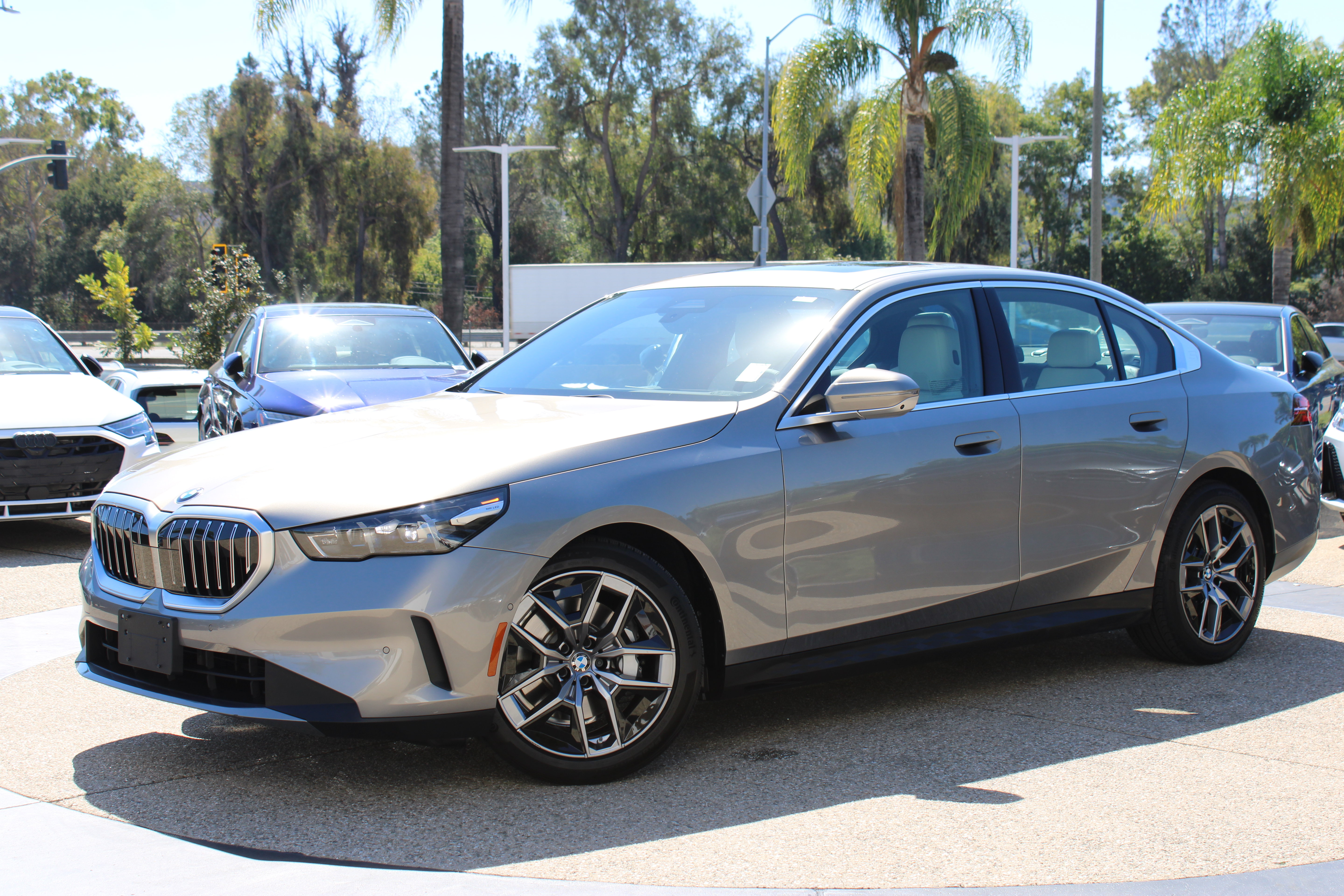 2026 BMW 530i — photo 1 of 24