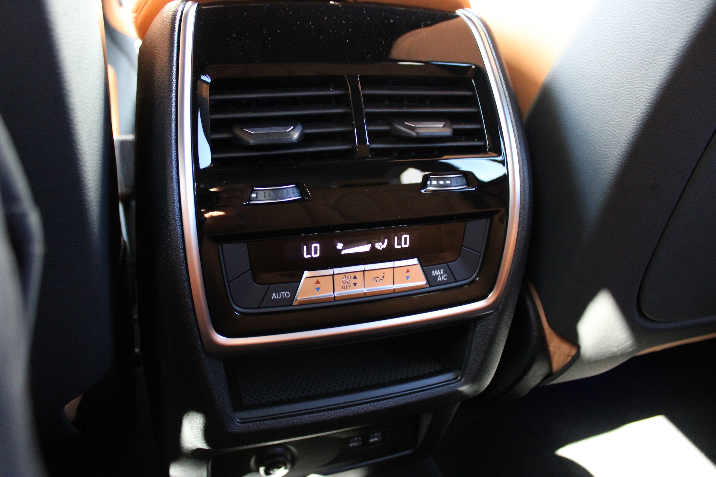 2026 BMW X5 50e - Photo 27