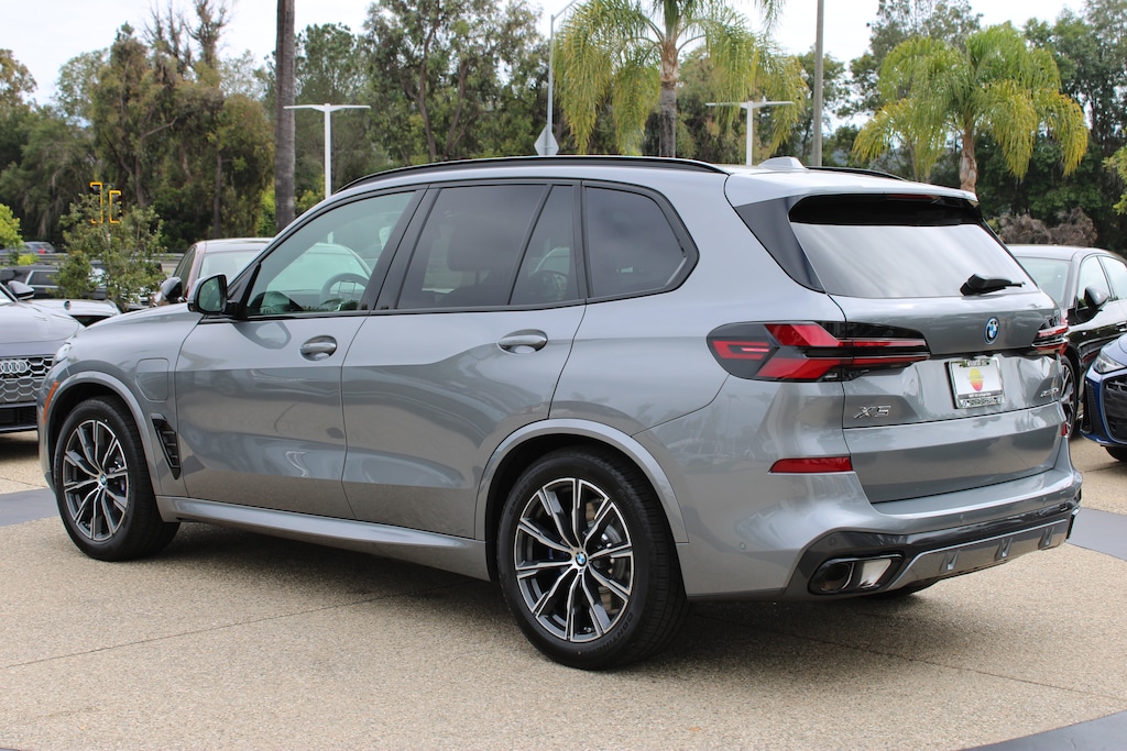 New 2026 BMW X5 PHEV xDrive50e SUV