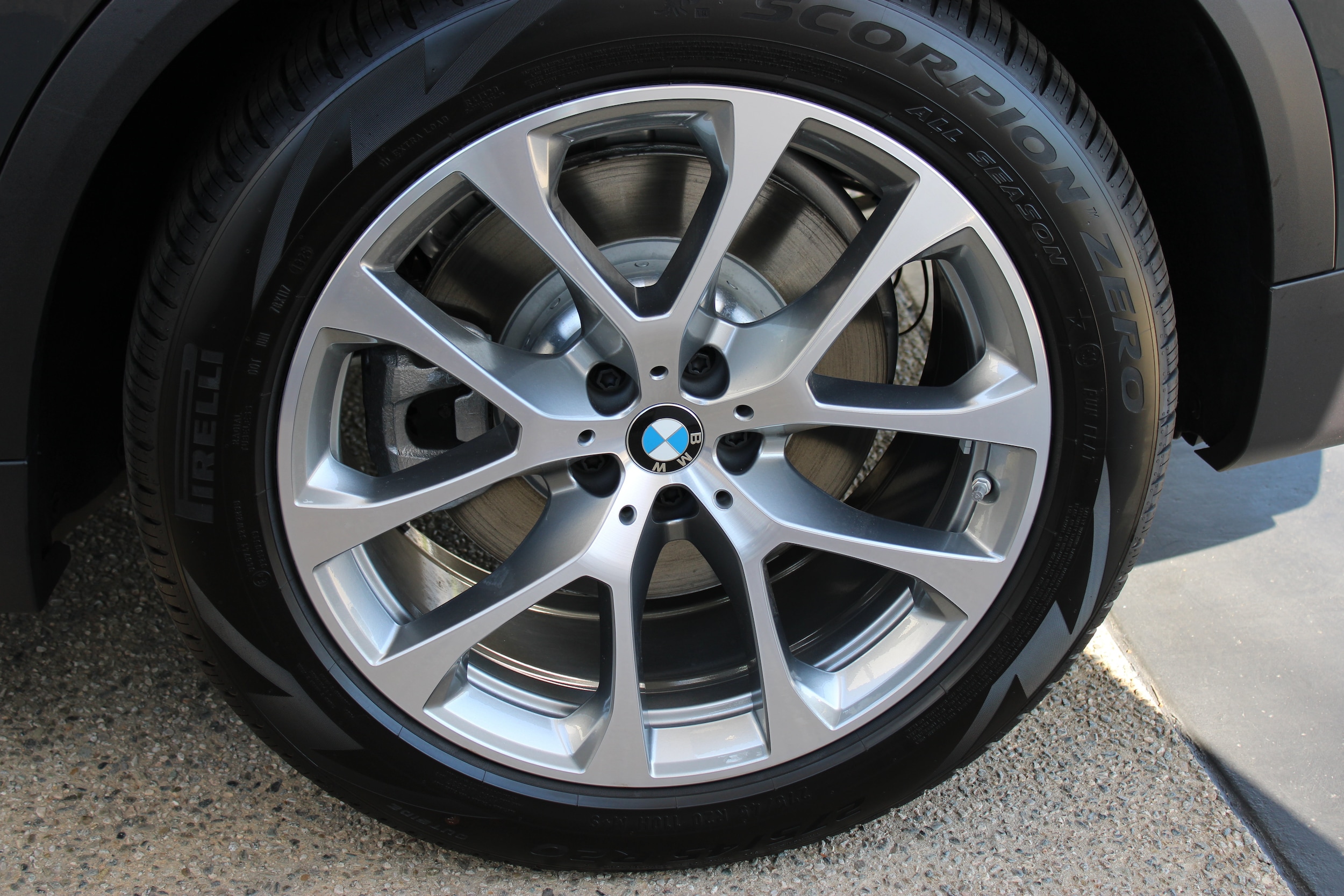 2026 BMW X5 50e - Photo 14