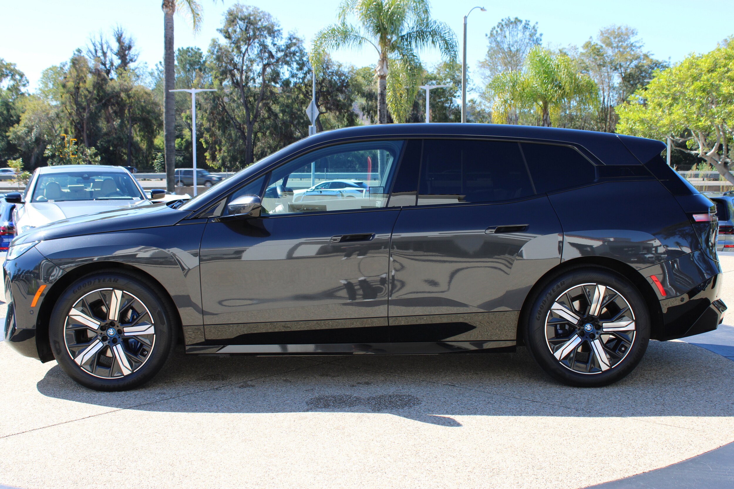 2023 Bmw iX xDrive50i photo 2