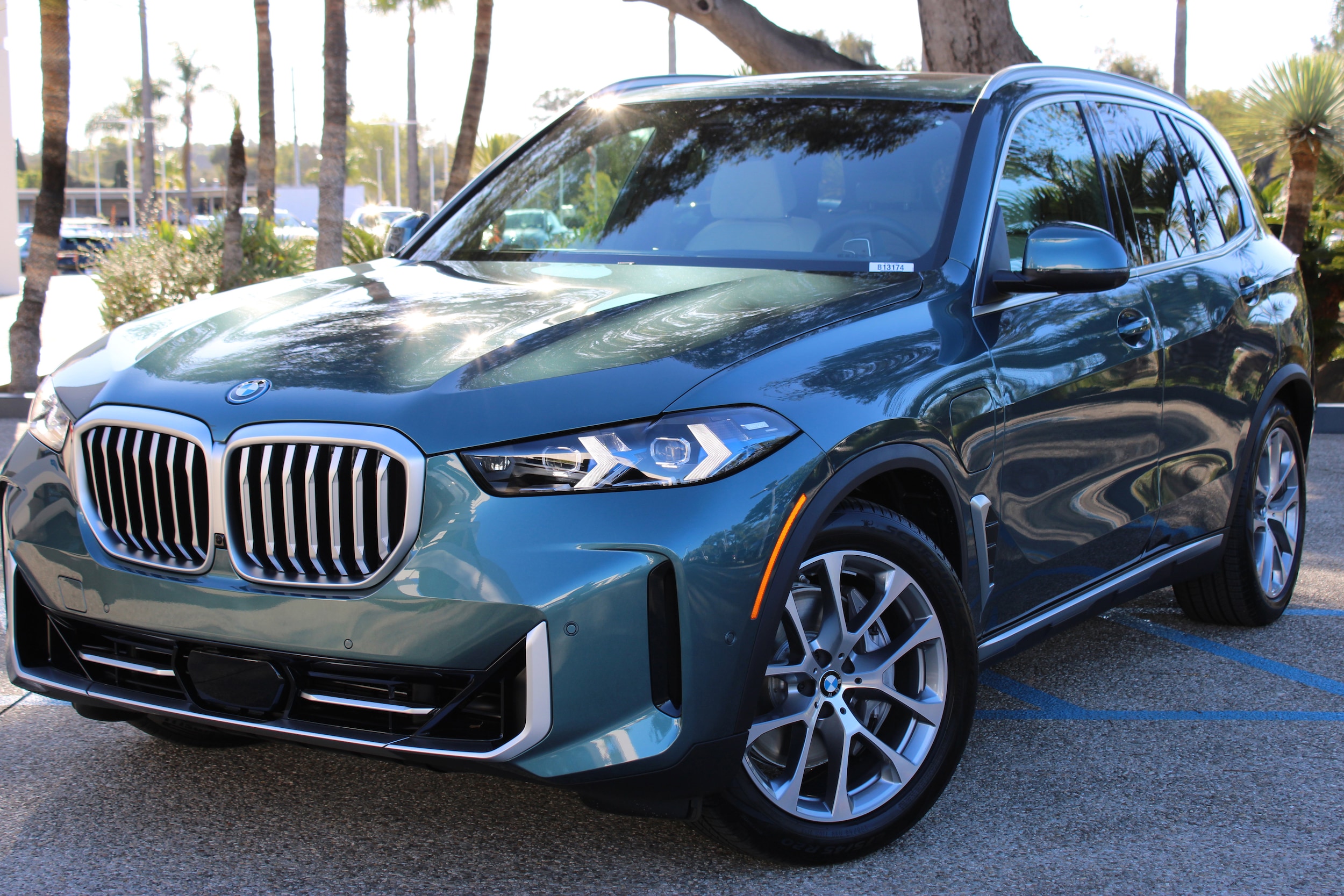 2026 BMW X5 50e's photo