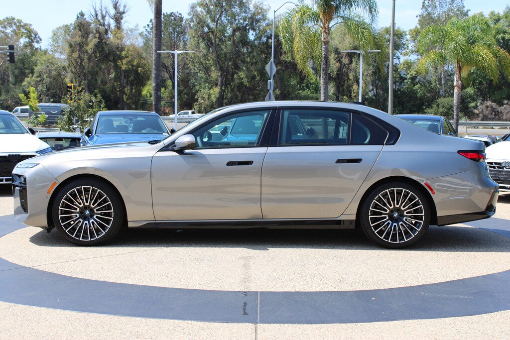 New 2026 BMW 740i Sedan