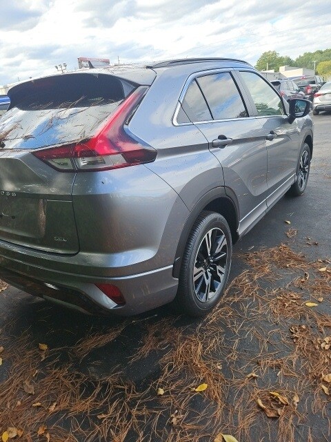 2026 Mitsubishi Eclipse Cross SEL photo 3