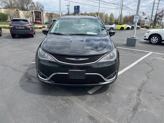 Used 2019 Chrysler Pacifica Touring L with VIN 2C4RC1BG9KR741982 for sale in Boardman, OH