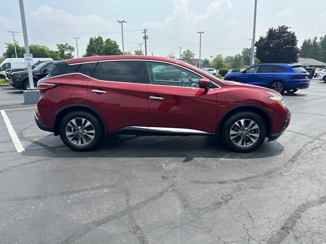 2017 Nissan Murano S photo 3