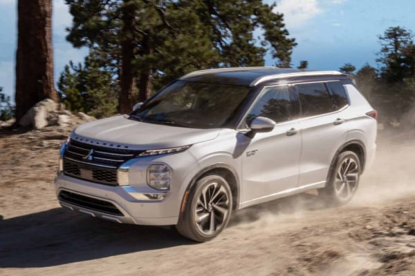 2023-mitsubishi-outlander-phev-awd-ohio.jpg