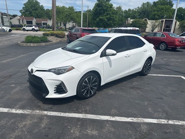 2018 Toyota Corolla SE AT's photo