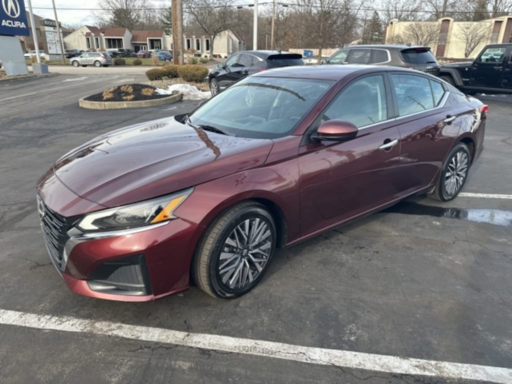 Used 2023 Nissan Altima 2.5 SV Sedan