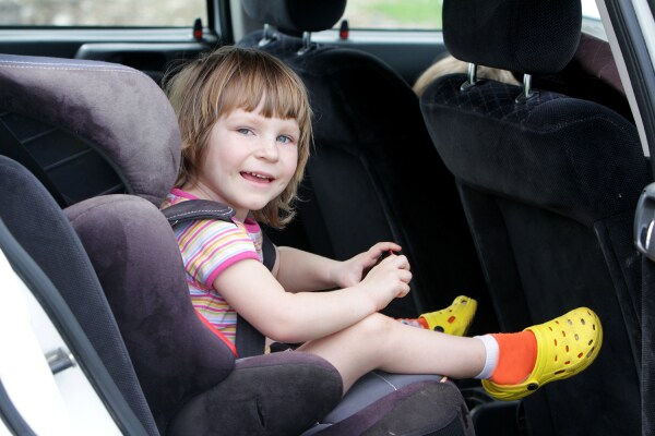 how-many-carseats-fit-in-mitsubishi-outlander.jpg