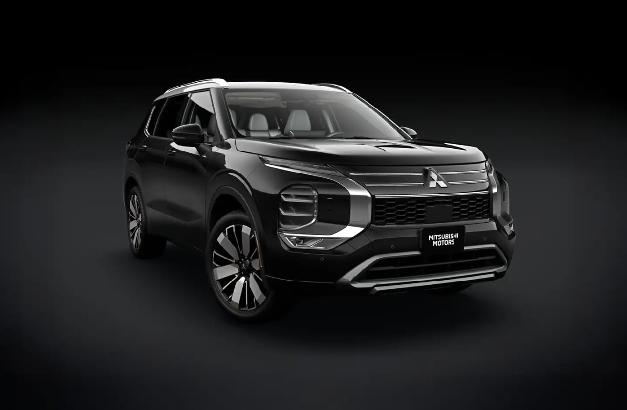 Mitsubishi outlander parked