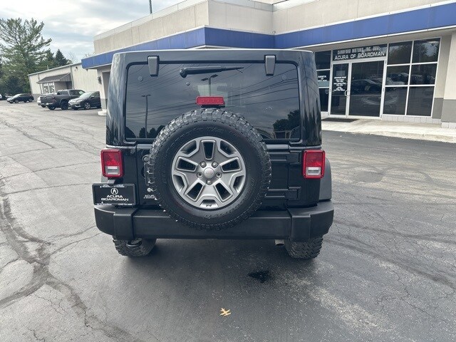 2016 Jeep Wrangler Unlimited Rubicon photo 4
