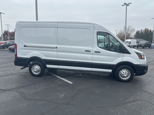 2023 Ford Transit photo 3
