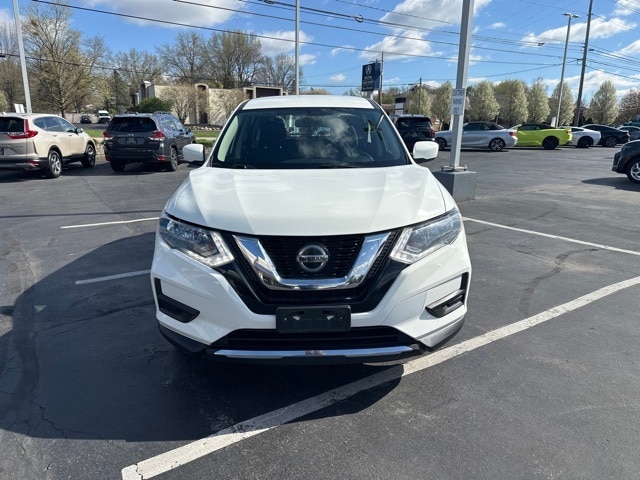 Used 2018 Nissan Rogue S with VIN KNMAT2MV3JP588031 for sale in Boardman, OH