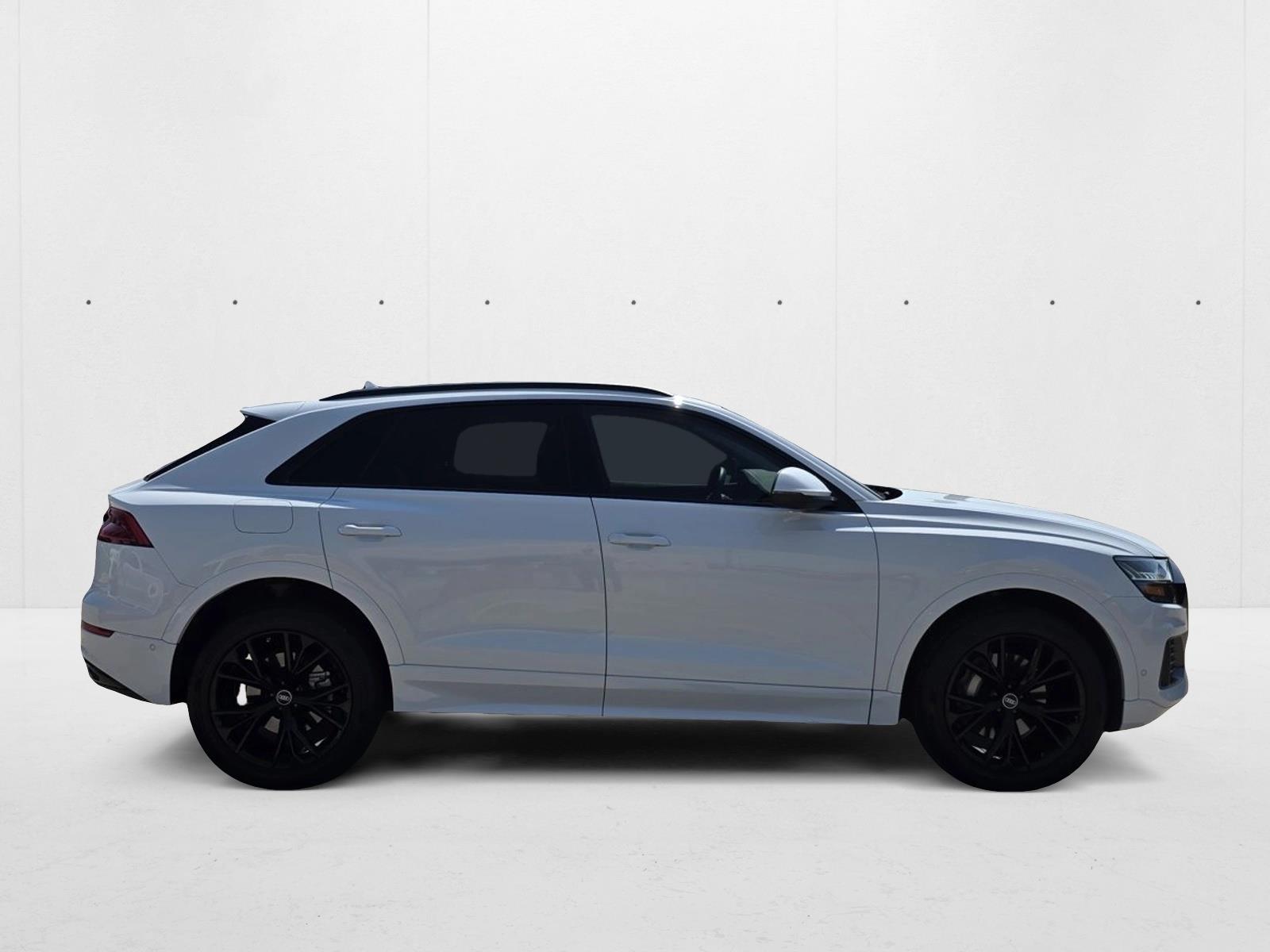 2023 Audi Q8 Premium photo 4