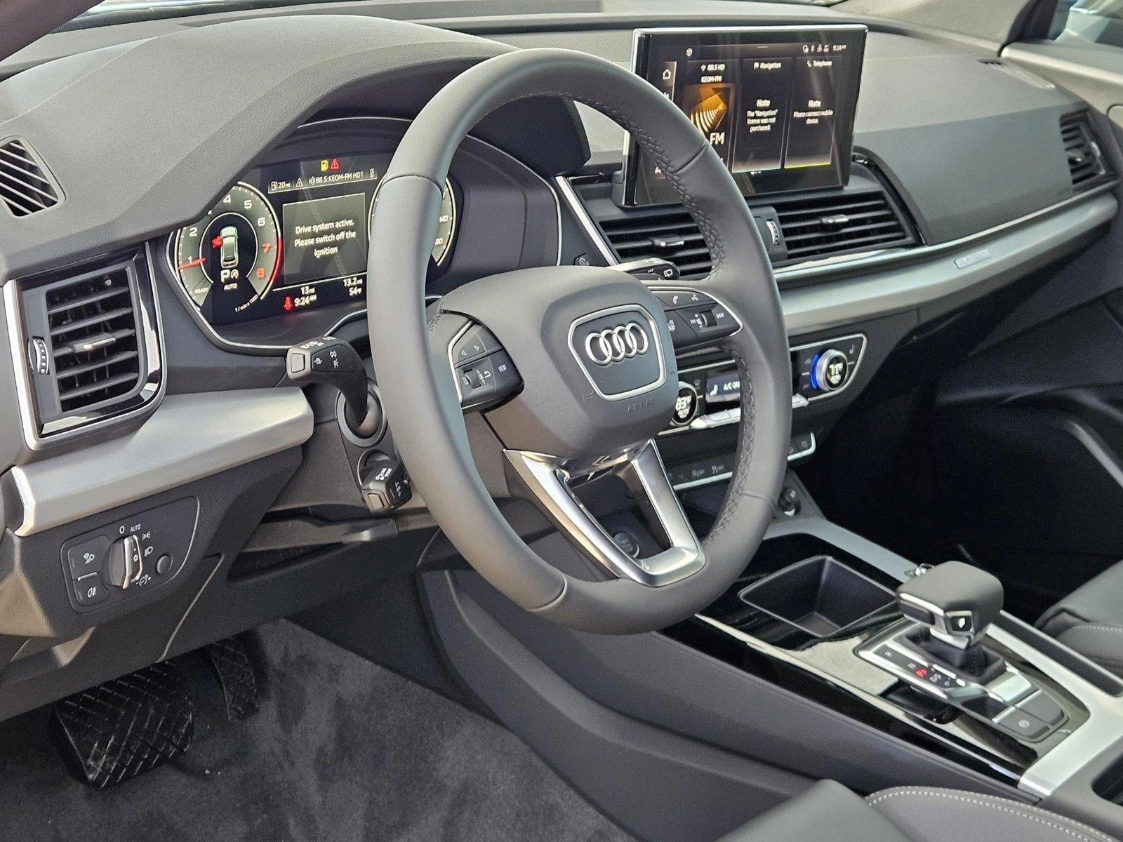 2025 Audi Q5 45 S line Premium photo 3